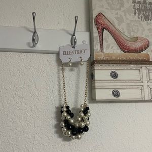 Juego de collar y aretes